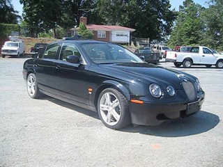 Illustration for article titled The Jaguar S-Type R is a Jaguar